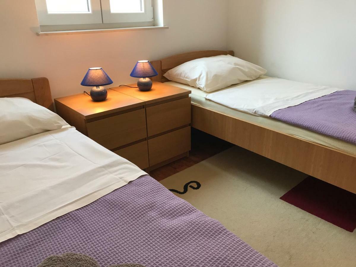 Apartmani Marija Klimno B Eksteriør bilde