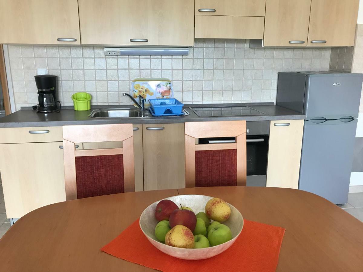 Apartmani Marija Klimno B Eksteriør bilde